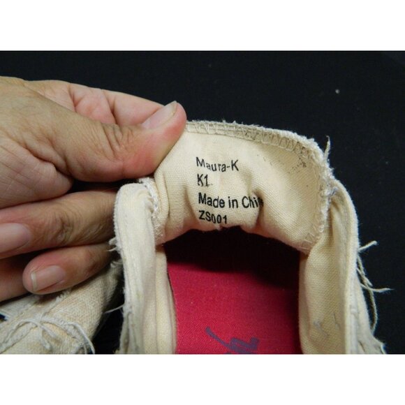 Blowfish Malibu Ruby Rose Gold Metallic Slip On Size 2 & Maura Kids 1 Canvas - Picture 10 of 12